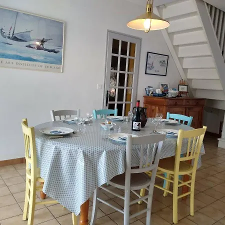 Feriehus Maison Confortable Avec Jardin, Proche Plages Et Centre, 6 Couchages, - Fr-1-224b-172