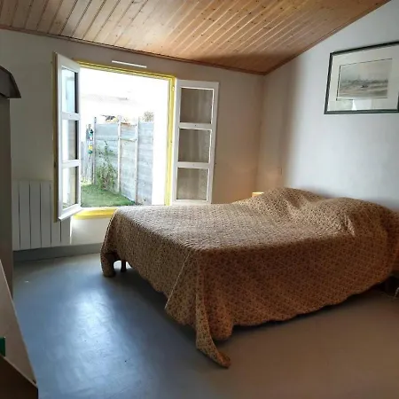 Hébergement de vacances Maison Confortable Avec Jardin, Proche Plages Et Centre, 6 Couchages, Noirmoutier-en-l'île - Fr-1-224b-172