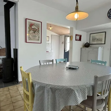 Hébergement de vacances Maison Confortable Avec Jardin, Proche Plages Et Centre, 6 Couchages, Noirmoutier-en-l'île - Fr-1-224b-172 Noirmoutier-en-l'Île