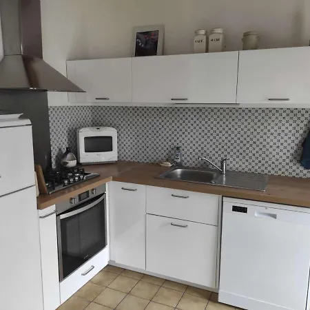 Casa vacanze Maison Confortable Avec Jardin, Proche Plages Et Centre, 6 Couchages, - Fr-1-224b-172