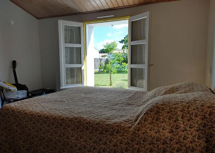 Holiday home Maison Confortable Avec Jardin, Proche Plages Et Centre, 6 Couchages, - Fr-1-224b-172