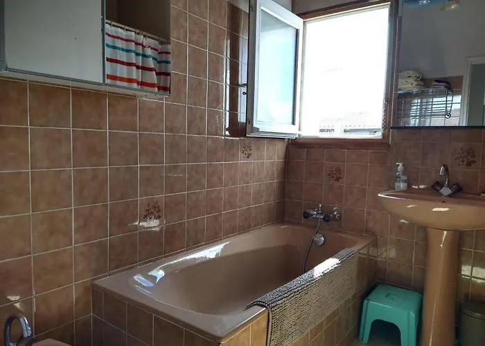 Maison Confortable Avec Jardin, Proche Plages Et Centre, 6 Couchages, - Fr-1-224b-172 Holiday home