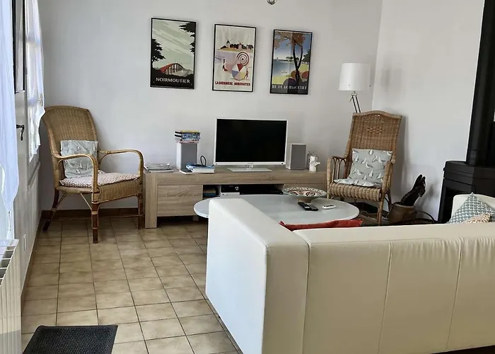 Holiday home Maison Confortable Avec Jardin, Proche Plages Et Centre, 6 Couchages, - Fr-1-224b-172