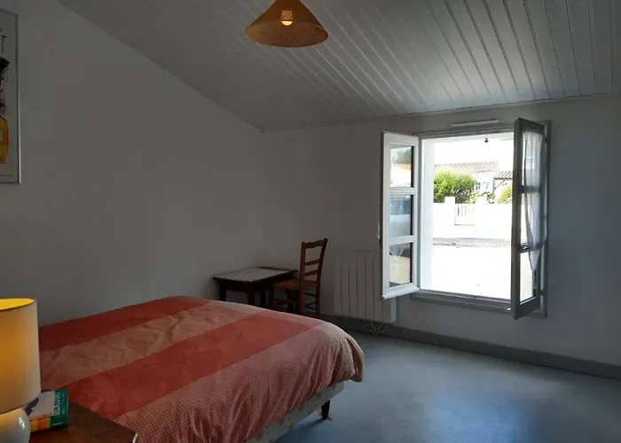 Maison Confortable Avec Jardin, Proche Plages Et Centre, 6 Couchages, - Fr-1-224b-172 Holiday home